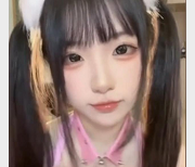 女主播佐佐酱展示颜值直播，微密圈妹子吸引宅男，视频数量丰富