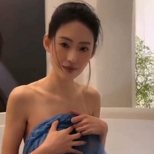 Twitter极品美女展现精湛的口才技术+[6V+1.3G]