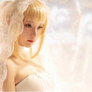 虎牙伪娘（豪歌）cos图集