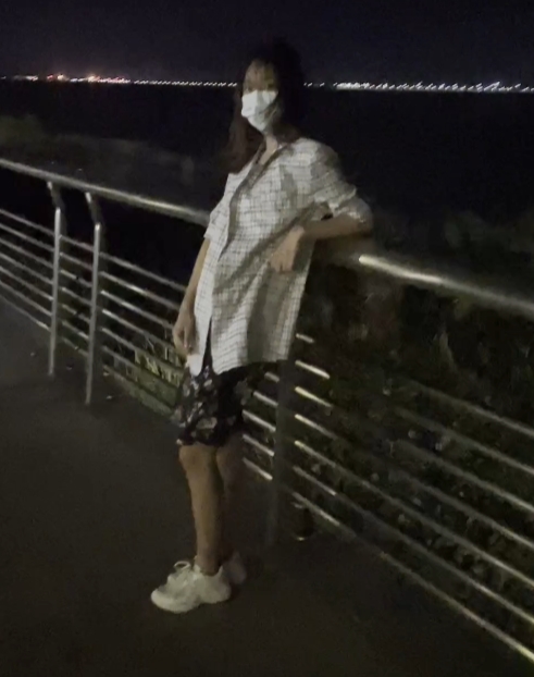 推特xiaoxiaoxin+小小星户外展示+9v9g