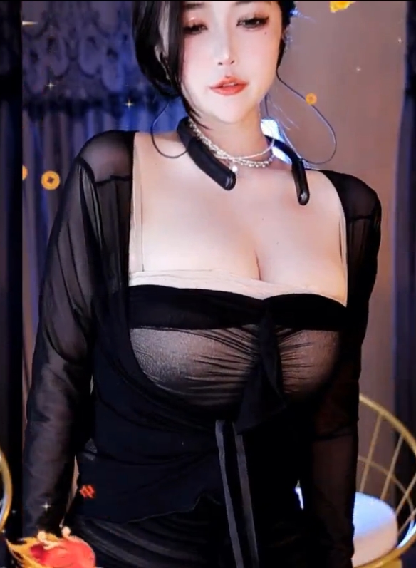 小燃燃直播万元定制节目，百度ED2K收藏量达178，高码率合集458g，琴哥嘲讽某人不顾家