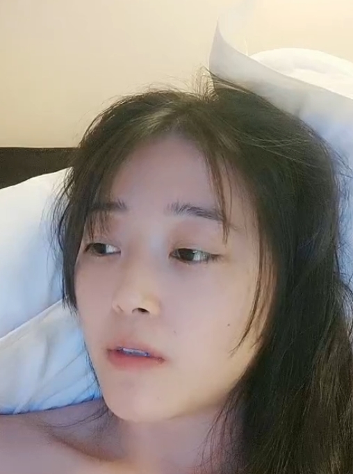 南京艺术学院纯纯乖乖:收藏狂潮!10v9.1g视频点击量惊人