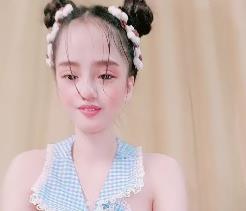 丸子头少女1V1.7G自拍顶级道具热榜超人气视频