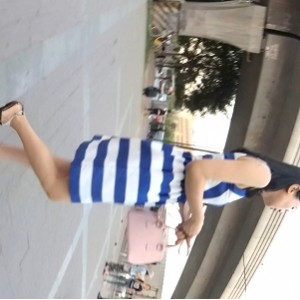 机场与地铁美女街拍CD系列，22个压缩包，包含21.7G机场与26.4G地铁精彩内容，轻松解压收藏！