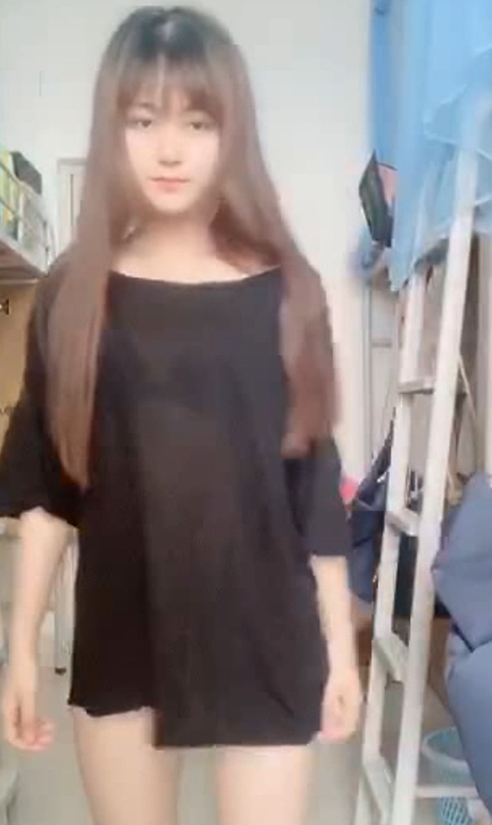 大四妹子宿舍生活视频合集,12V电源,4.16G精彩瞬间,快来收藏!