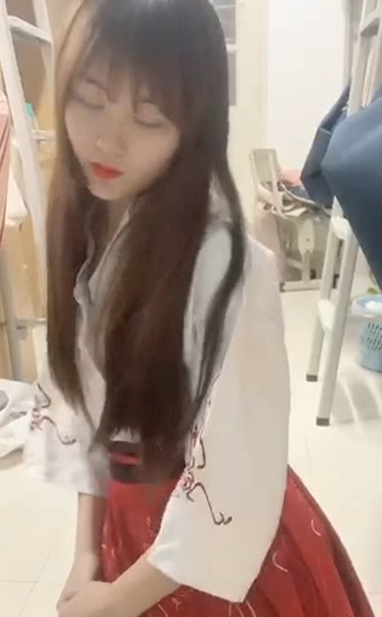 大四妹子宿舍生活视频合集,12V电源,4.16G精彩瞬间,快来收藏!