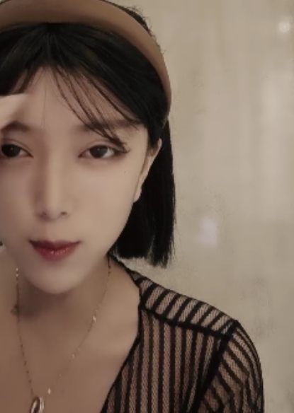 自行打包度盘互动老牌主播小草莓最新合集3V3.96G，疯狂互动取经