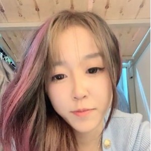 百度盘甜美大三MM一页叶最新合集1V1.62G，校园生活