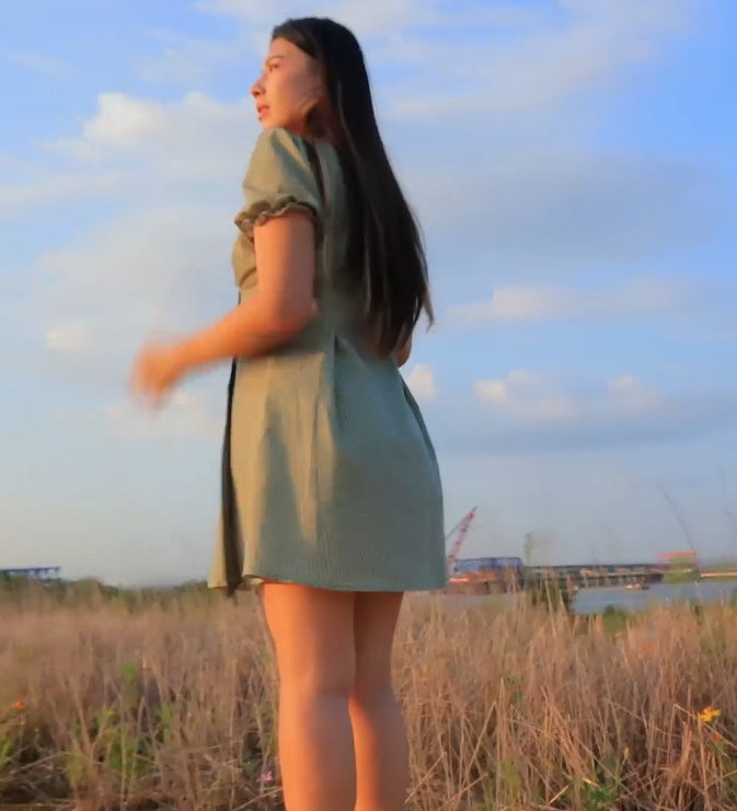 重磅转载百度盘户外女神静一最新合集1V2G，双层压缩链接永久有效