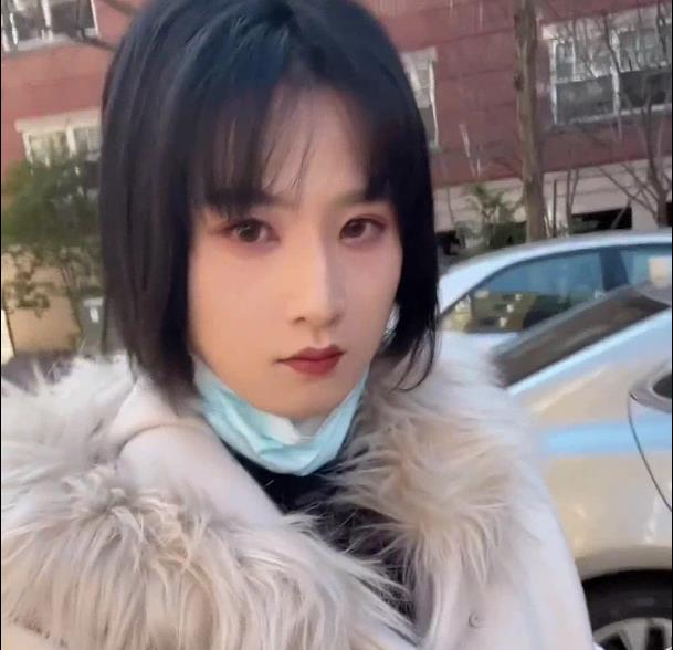 网红OnlyFans打野女神TSCDXUN合集83V13.5G，酷似马小跳的闺蜜们