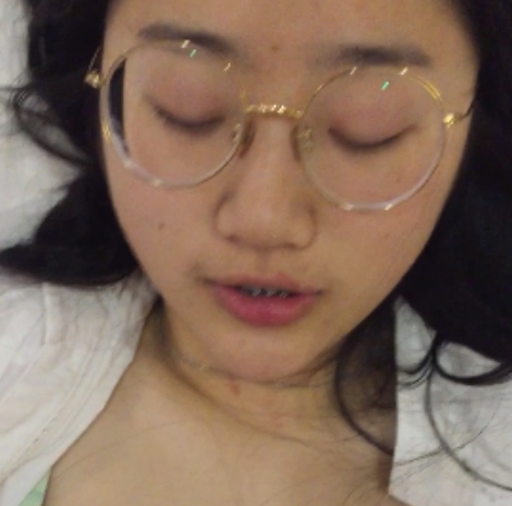 眼镜妹小冰精选合集6V49P2.45G，压缩下载收藏