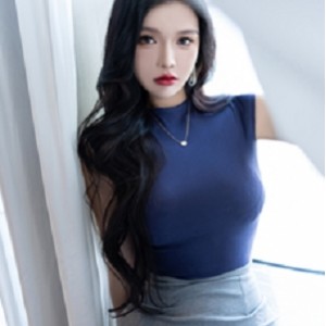 秀人网气质美女娜比回归首套6V1.7G，极致诱惑解压包