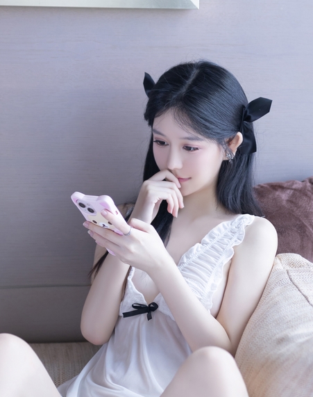 《谢小蒽2G偷窥合集：迷人望远镜自娱自乐视频》