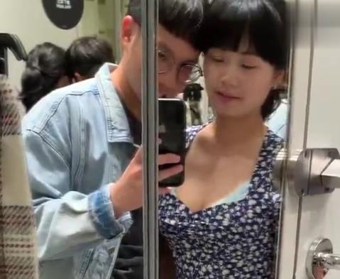 试衣间事件抖音热播合集1V420M，自拍开战，时长3分15秒