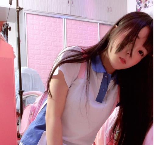 清纯反差Twitter蔡小熊福利合集25V2G，身材诱惑图集377张