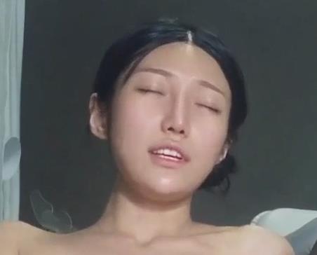 虎牙主播冯可桔珍藏版自拍合集1V500M，超清原版全程露脸