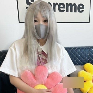 转载百度盘福利姬小千绪白净小妹子全系列合集NV1.6G，下载解压注意事项