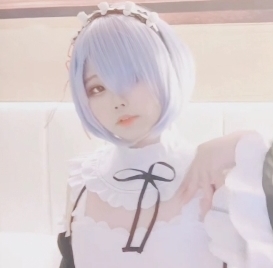 伪娘推特小舞酱多人运动合集4V1G，翻白眼精彩瞬间