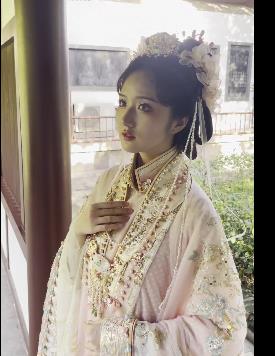 顶级泄密！百万网红焕儿露脸互动合集59部4G，超纯情古装作品