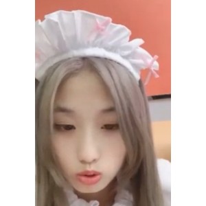 抖音大一学妹直播自娱自乐合集67部22G