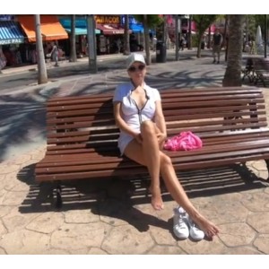 某推naughtylada欧美熟女33V6.5G公共场合太感觉