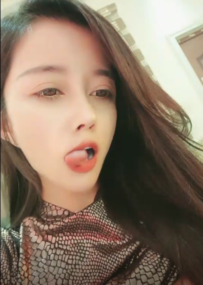 虎牙浮力姬1v1.08G主播合集小妖精太妖媚了