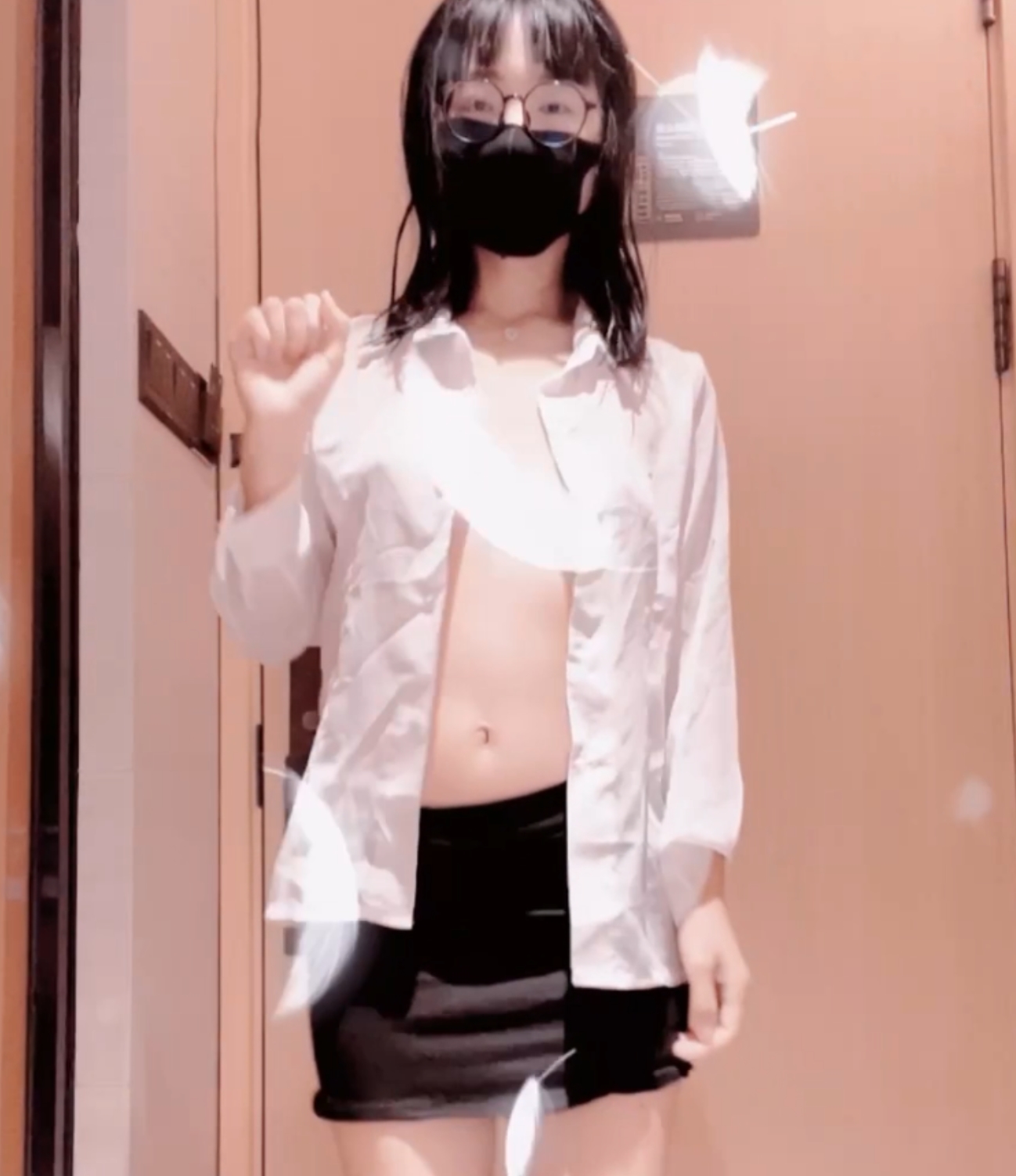 旺仔桃叽私人订制热舞18部2G超诱人