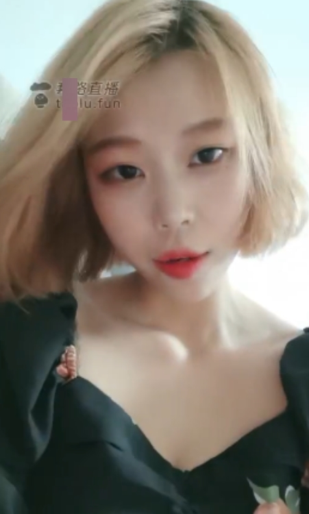 优质套路直播白桃合集4部944MB超诱惑