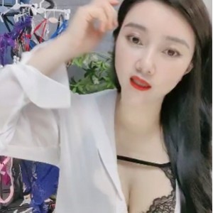 58.3g风韵少妇推特小热裤55v热浪