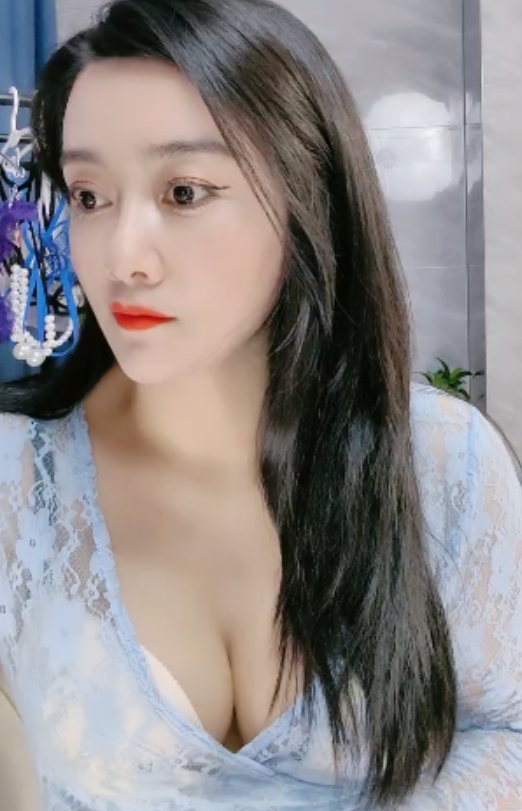 58.3g风韵少妇推特小热裤55v热浪