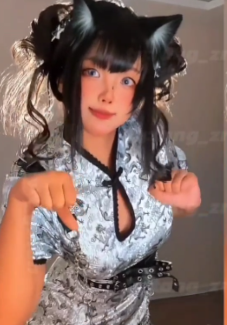 抖音欣小萌香艳热舞剪辑33部170M绝密视角