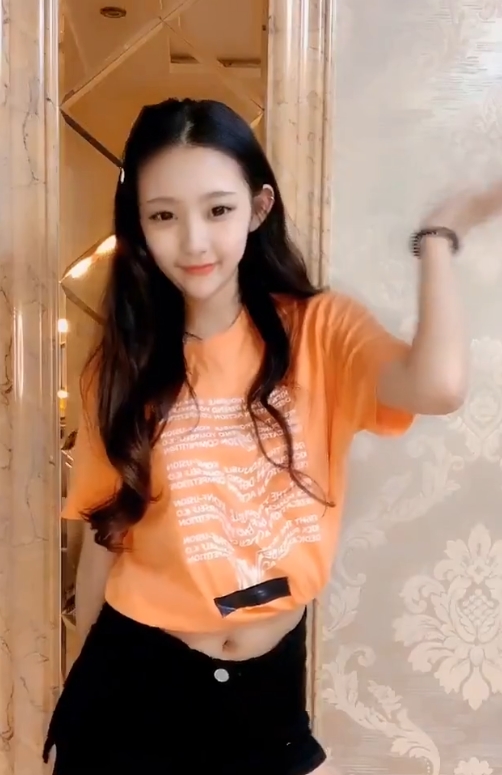 2.5G快手小妹69部热舞合集太诱惑