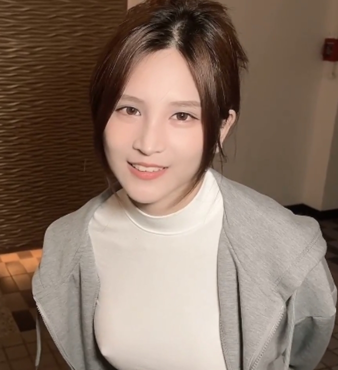 百度+ED2KAshisyourlove艾希台妹私藏合集53部37.1G浴室水声盖不住唧响腿根带痣