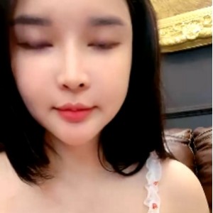 百度玲奈私密视频合集506部681.8g，大罩杯馒头幼猫诱人