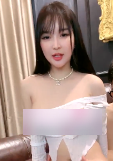 百度玲奈私密视频合集506部681.8g，大罩杯馒头幼猫诱人