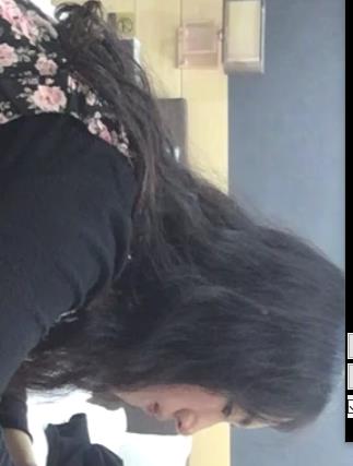 夫妻档自拍完整版:黑衣服女主爆火视频,前后夹击声音销魂,5V1.8G下载观看