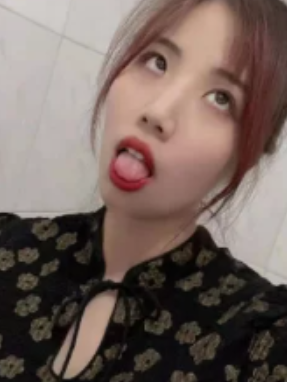 微博李彤职场变装21V412M疯传资源