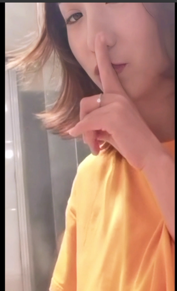 百度盘蜜桃酱浴室私拍9V1.1G清纯泄露