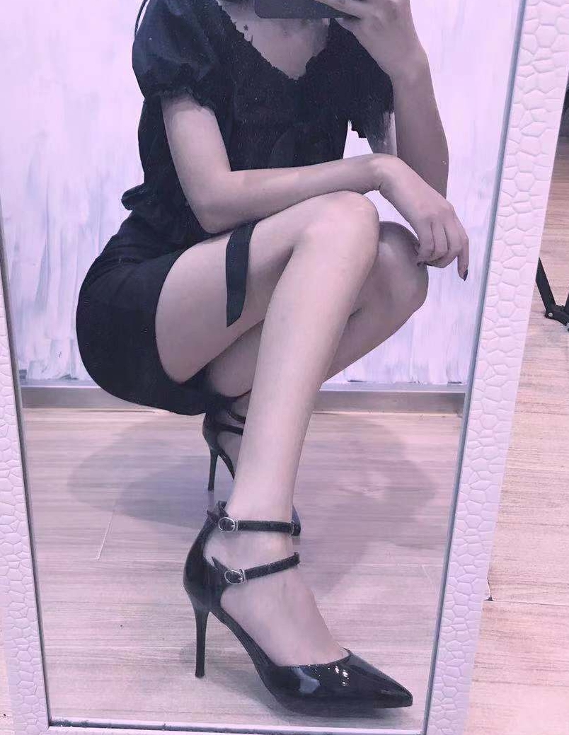 抖音月亮小妹绝密私房309P+20V285M深夜福利