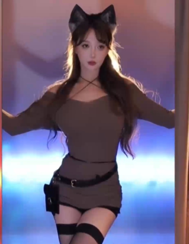 Minana呀米娜动感光波开火车舞合集11部斗鱼1.28G裤裆兄弟速存