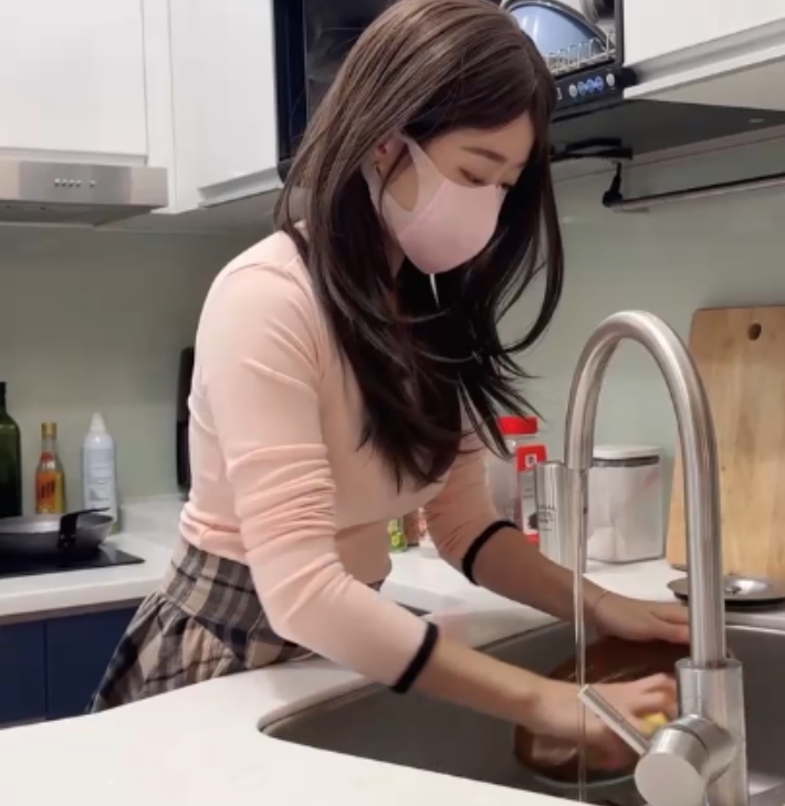 瑜伽女神SSR桃子私教课121部23.8G流汗教学