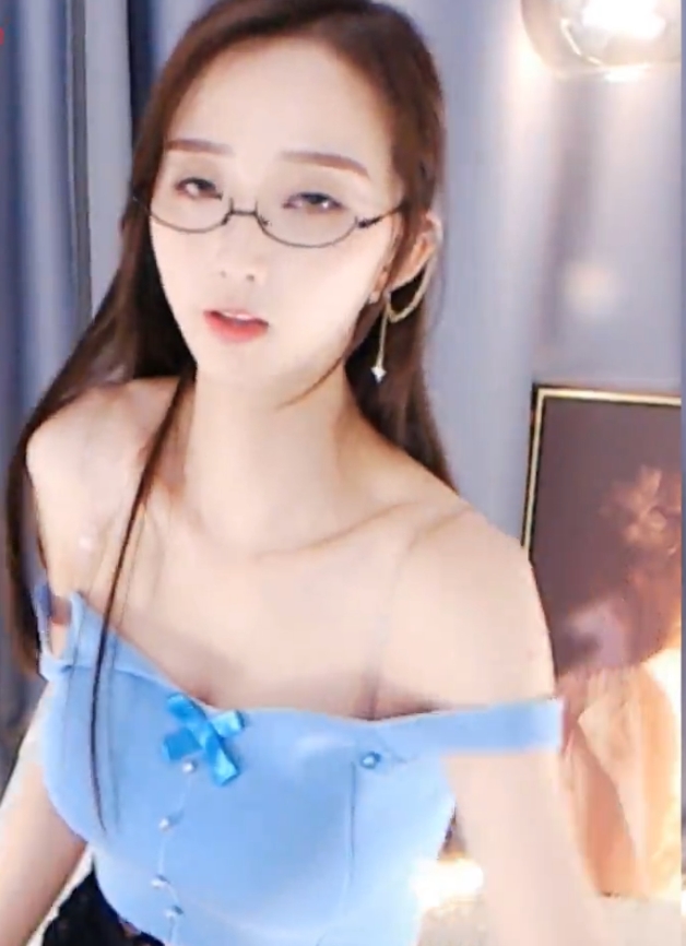 小熙米斗鱼绝版定制合集15部614M可萝可御