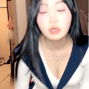 抖阴米亚同学无屏障互动6V3.7G摇摇欲坠珍藏