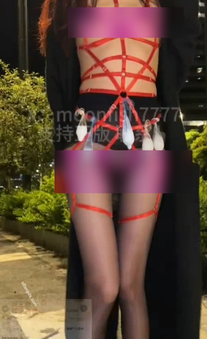 推特橙子户外展示2部400MB诱人