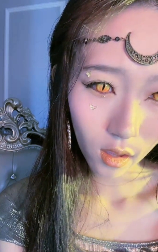 玩物直播陈莹斯蛇妖1部1.3G火辣