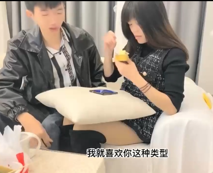 推特张老师密会实录1部434MB意外展示