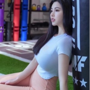 微密圈娜露私房作品51套31V671M蜜桃弧线