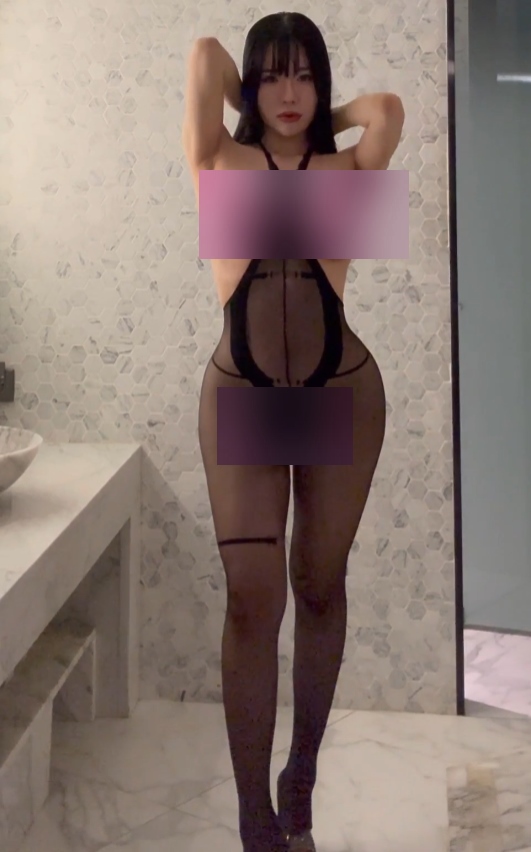 某女神realassbunnyOnlyFans12部6.8G珍藏版