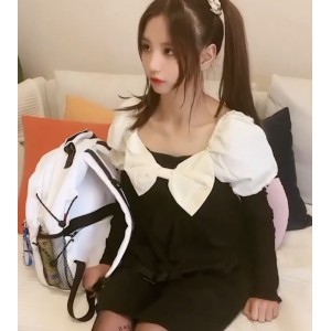 阿雅女仆陪玩合集17V12G大长腿顶不住