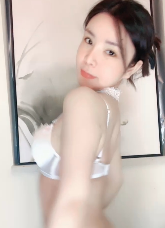 热舞婉儿雪白身躯110部142G优质架子